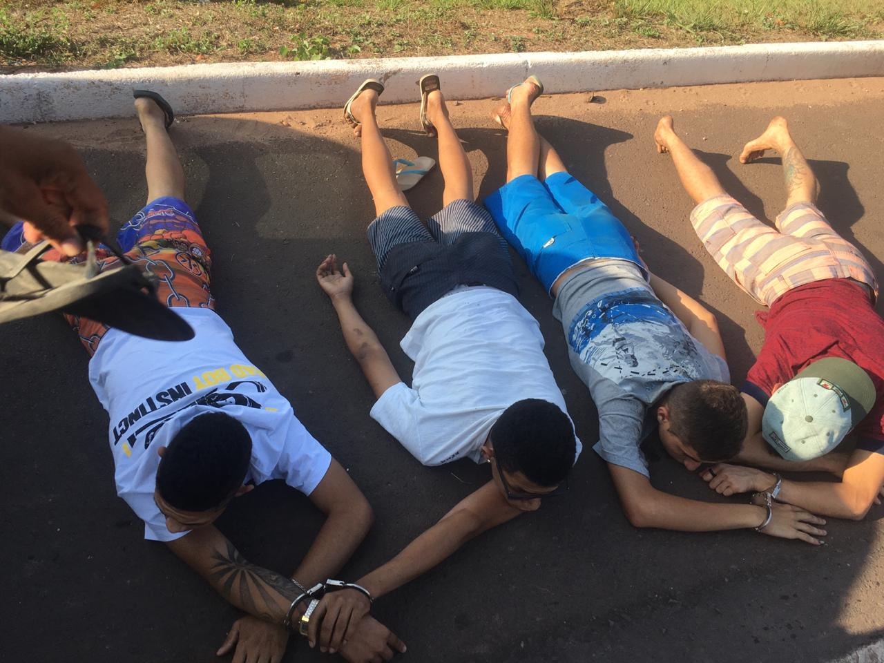 Quatro jovens são presos acusados de assalto no Bairro Tranqueira, em Altos